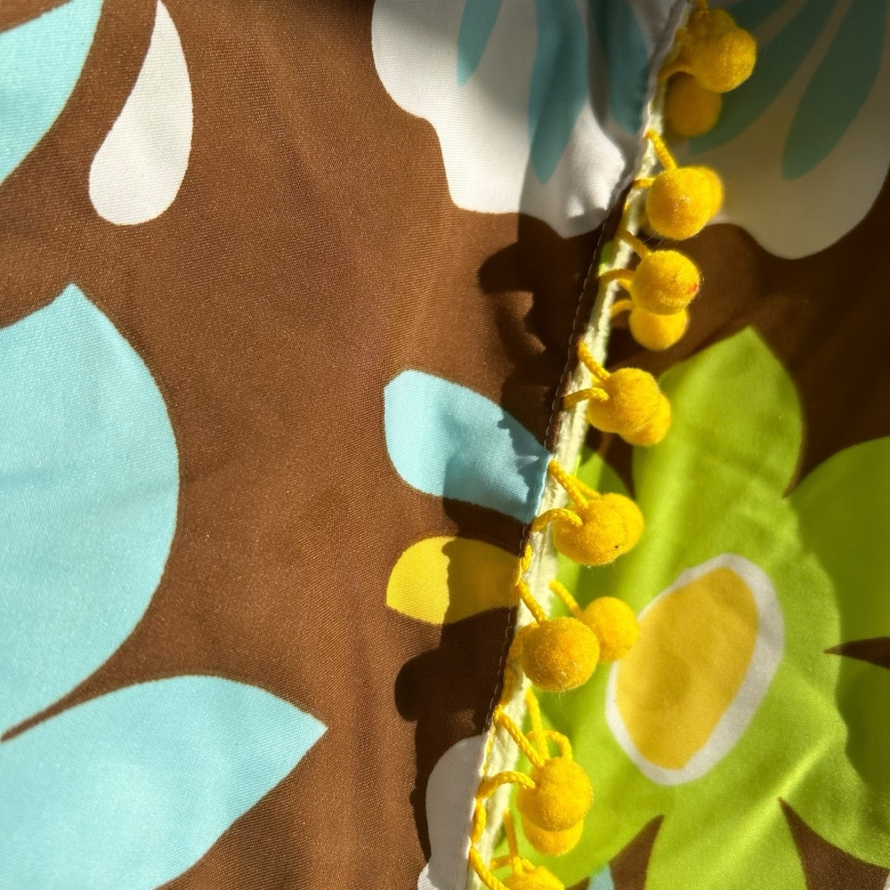 Green aloha print beach blanket - Picture 8 of 14